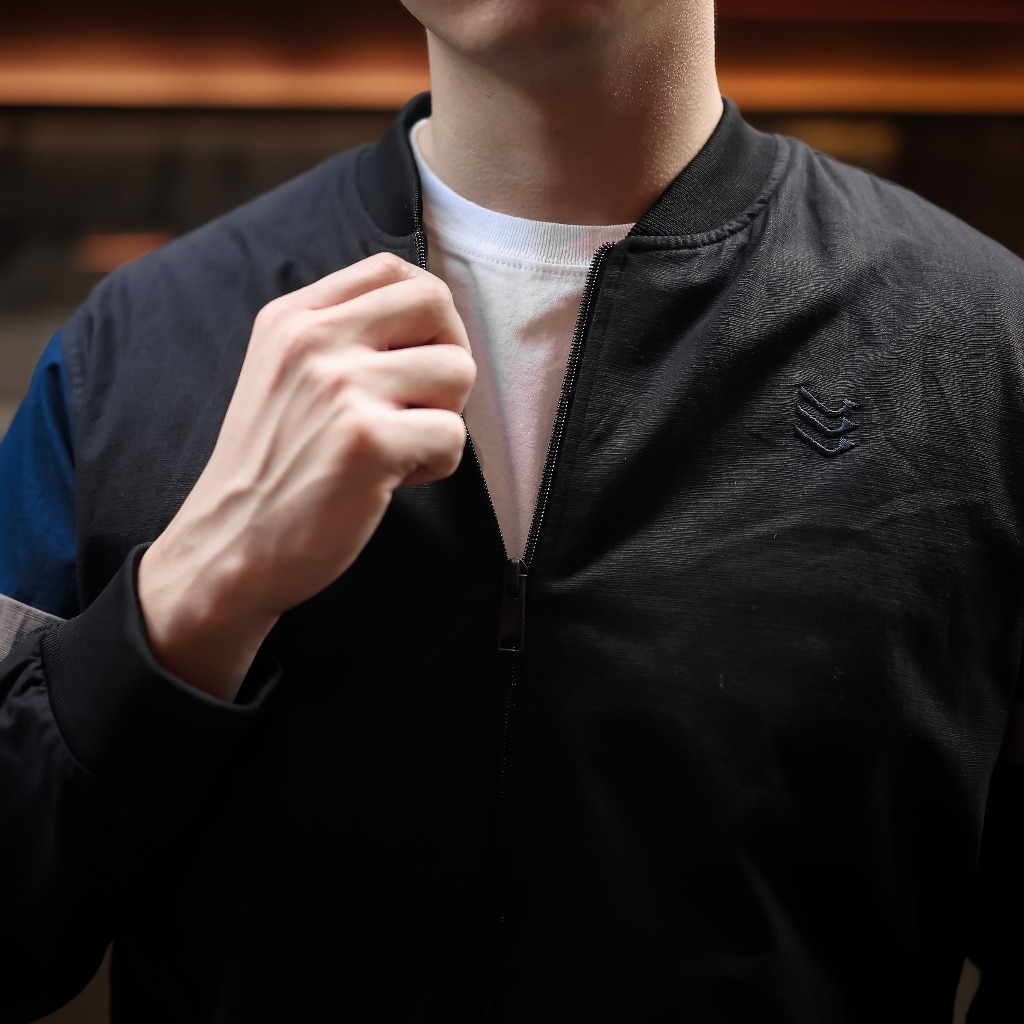 Delibra Jaket Bomber Canvas Sigaret