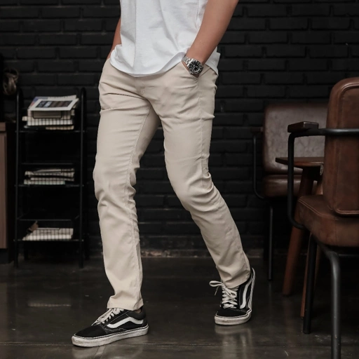 Delibra Celana Chino Panjang Original Light Cream
