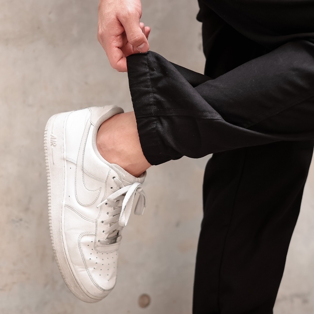 Delibra Celana Jogger Panjang Black