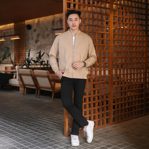Jaket Bomber Canvas Cream