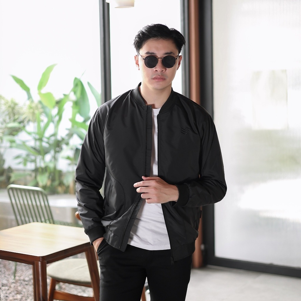 Delibra Jaket Bomber Pria Aero