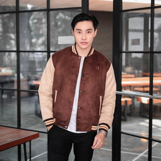 Image of Delibra Jaket Bomber Pria Severus Brown