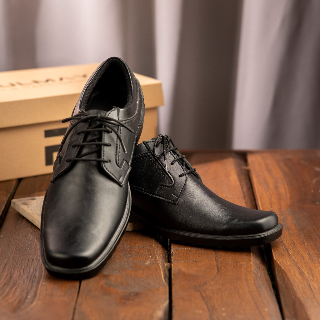 PAULMAY - Sepatu Formal Slip on Pria Wina 70