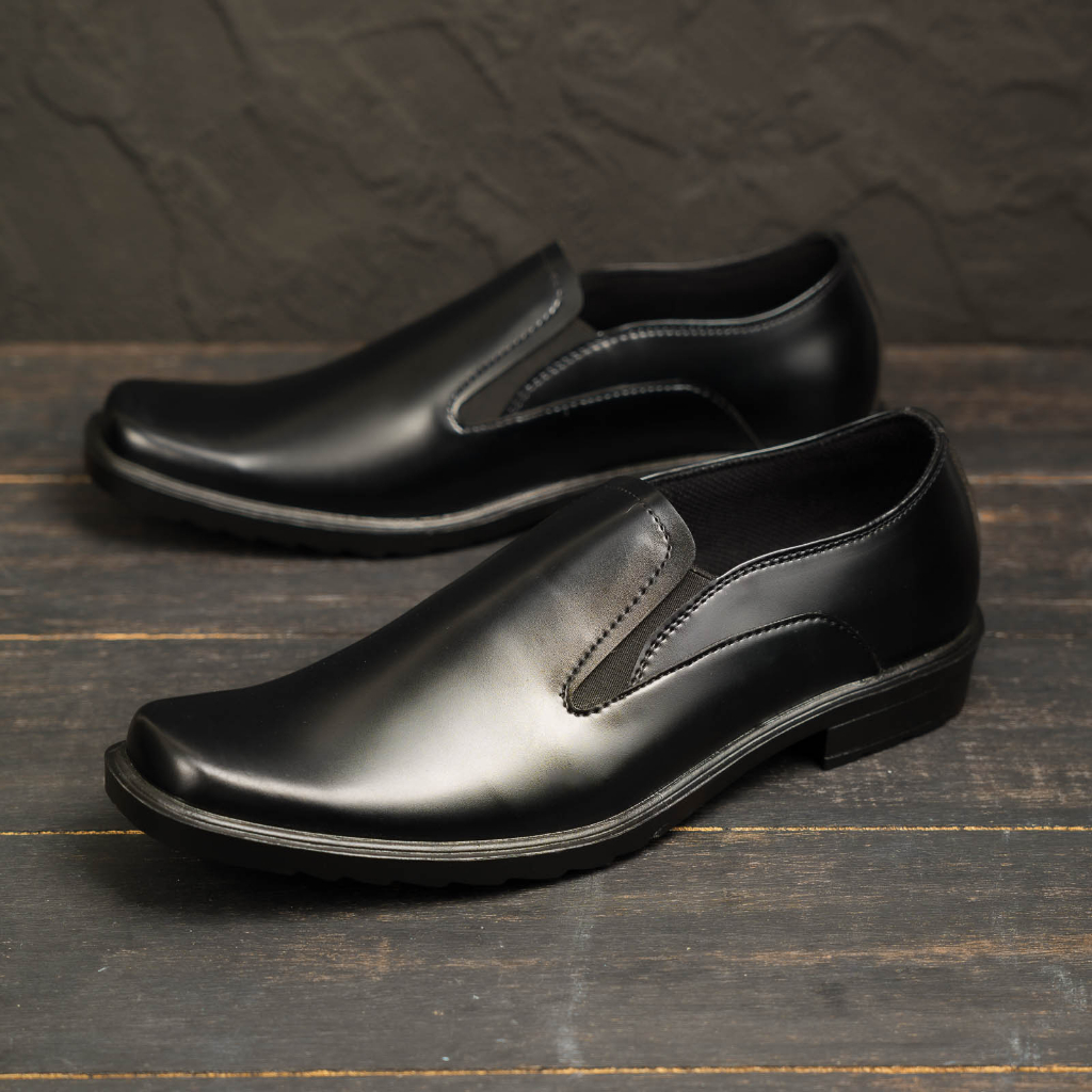 PAULMAY - Sepatu Formal Slip on Pria Wina 75