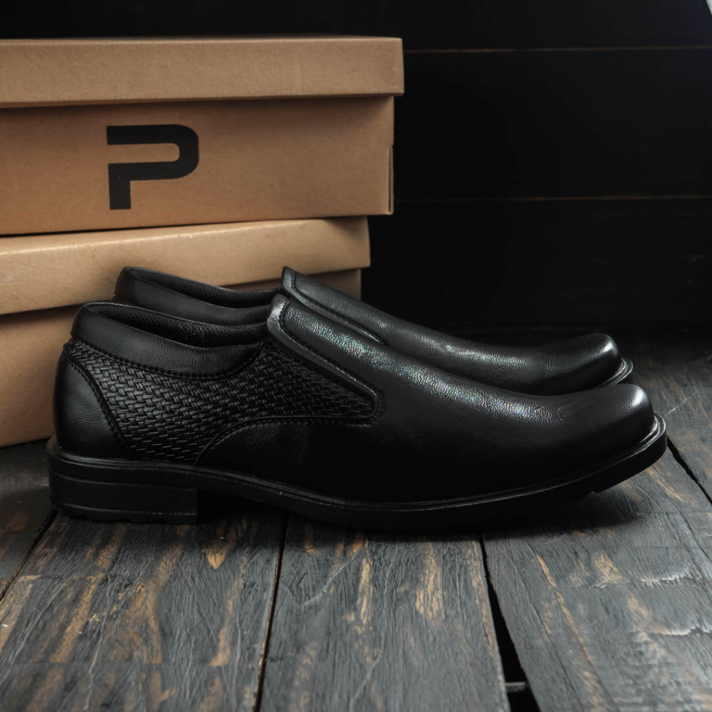 PAULMAY - Sepatu Formal Slip on Pria Wina 69