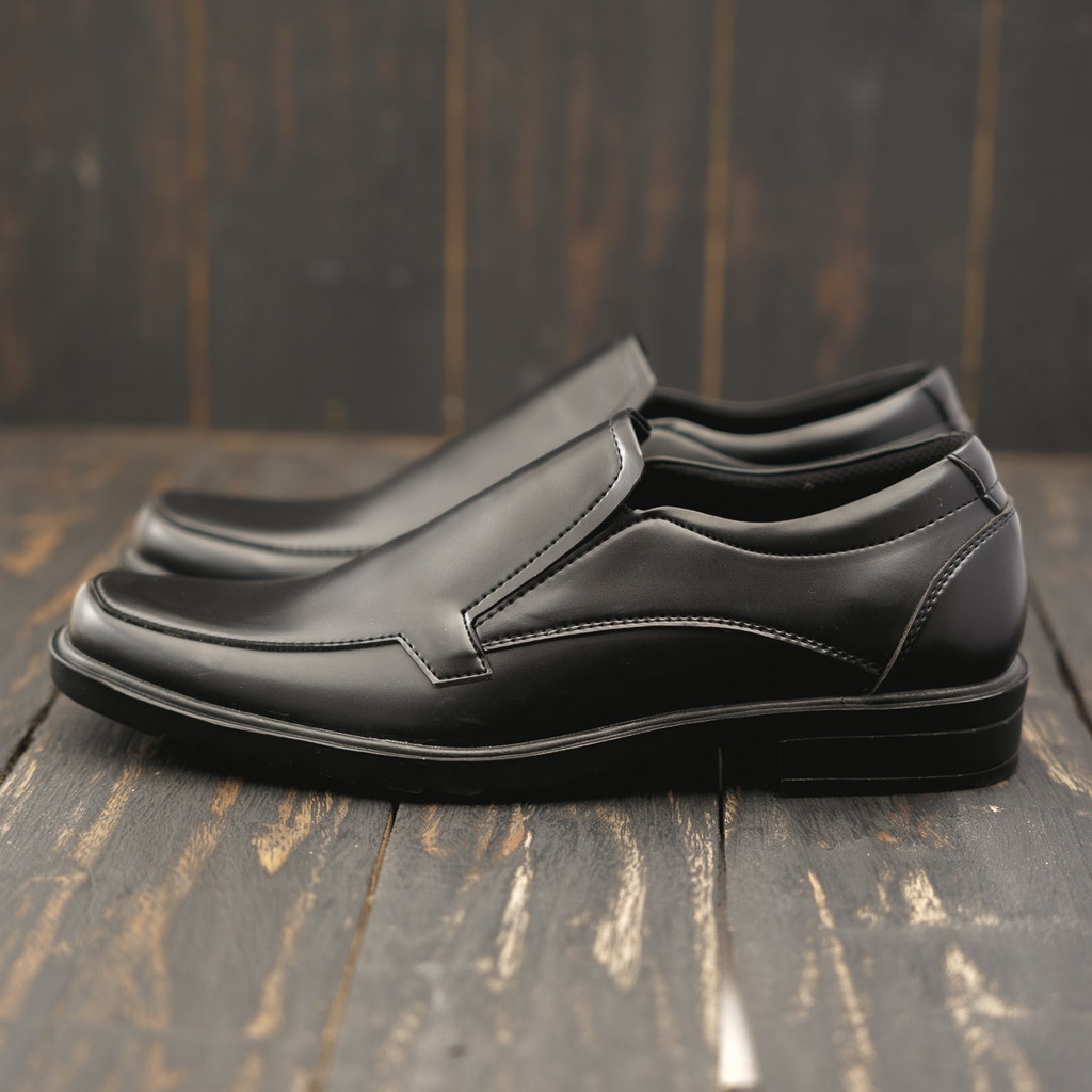 PAULMAY - Sepatu Formal Casual Pria Wina 68