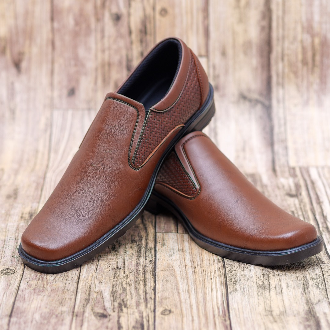 PAULMAY - Sepatu Formal Slip on Pria Wina 69