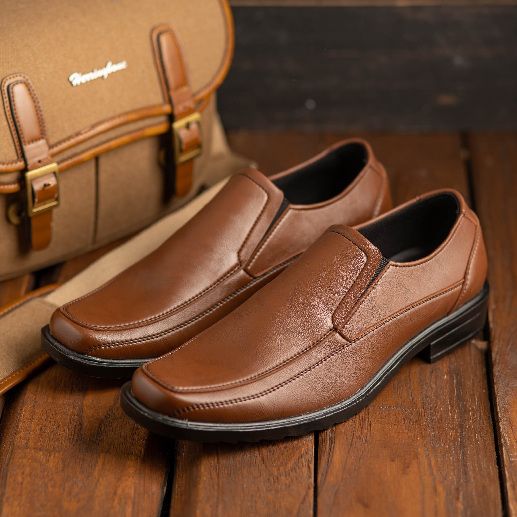 PAULMAY - Sepatu Formal Casual Pria Wina 71