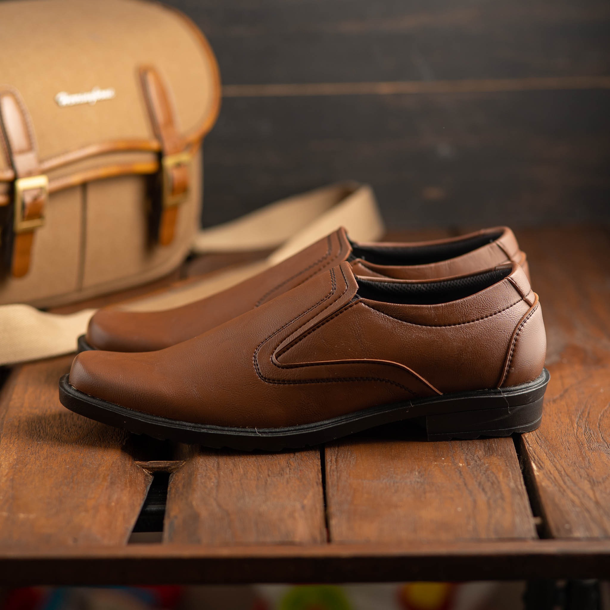 PAULMAY - Sepatu Formal Casual Pria Wina 72