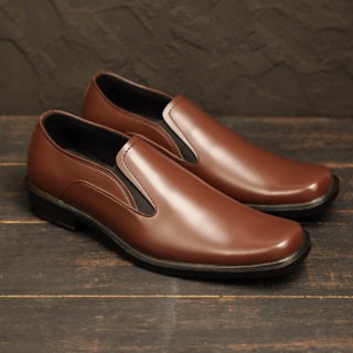 PAULMAY - Sepatu Formal Slip on Pria Wina 75