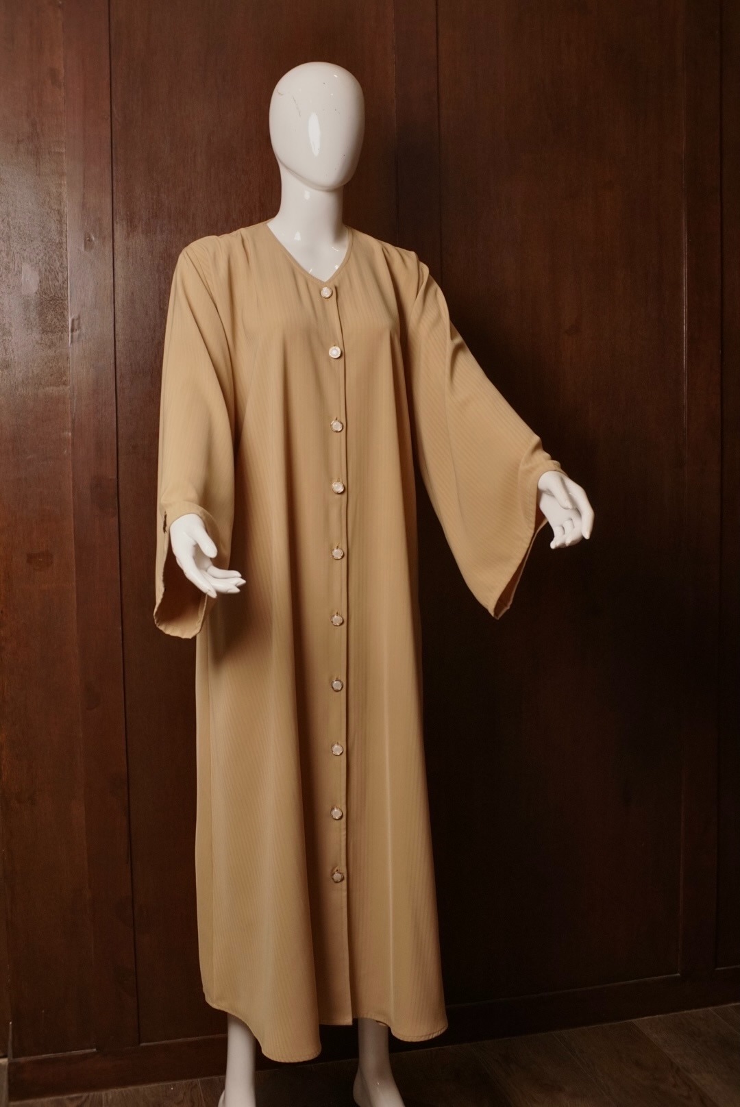 Luna abaya