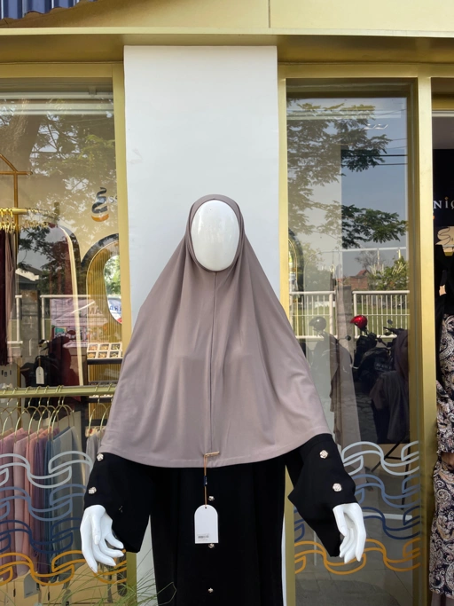 Image of Sarah instan square