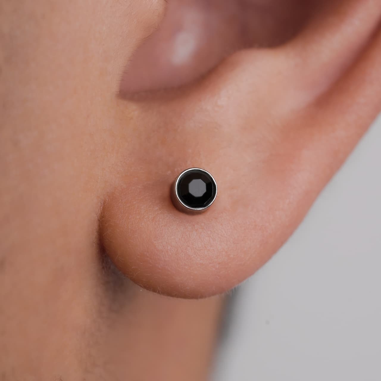 Hugo Earring