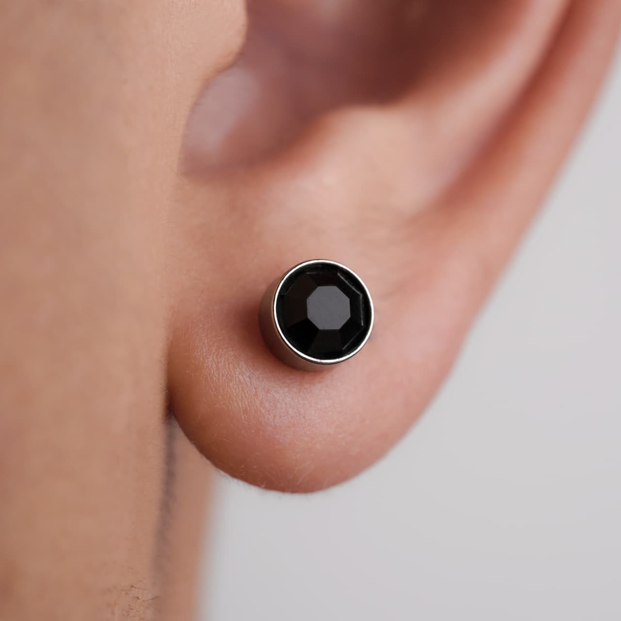 Hugo Earring