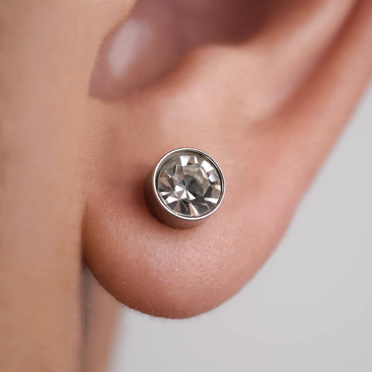 Hugo Earring