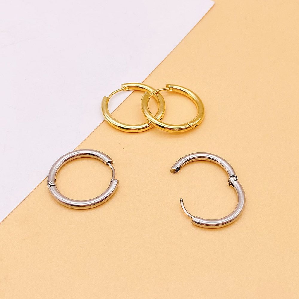 Lupita - Simple Round Hoop Earrings