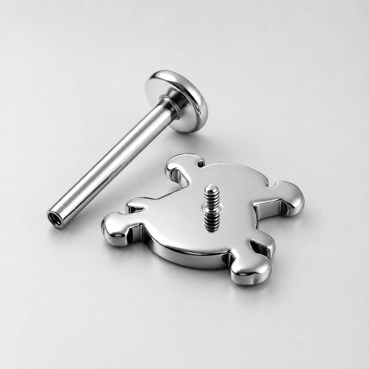 Pirate Crest - Titanium