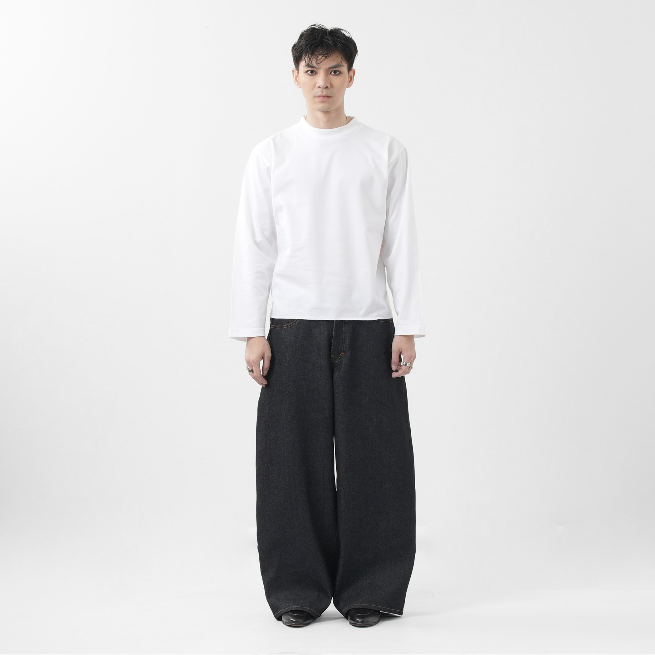 Crop Boxy Long Sleeve Tee - White