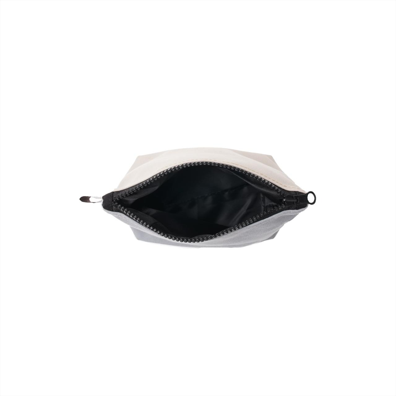 Two Tone Pouch Makeup