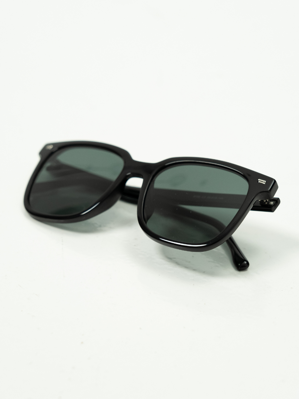 ANKARA Eyewear - ZORIN Moss Green Lens with Black Acetate Square Sunglasses