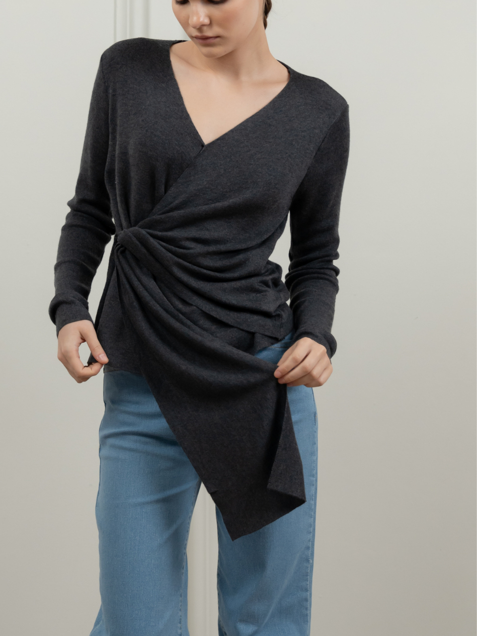 ANKARA - Rinae V-Necked Wrap Top