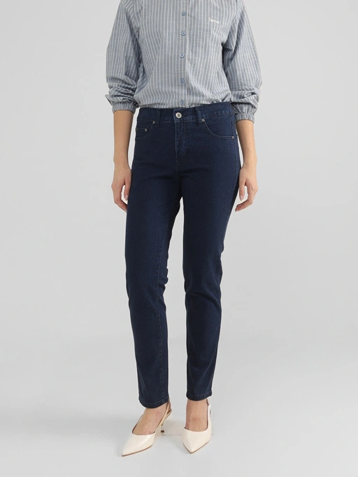 Image of Find Your Fit | Viena Stright Jeans