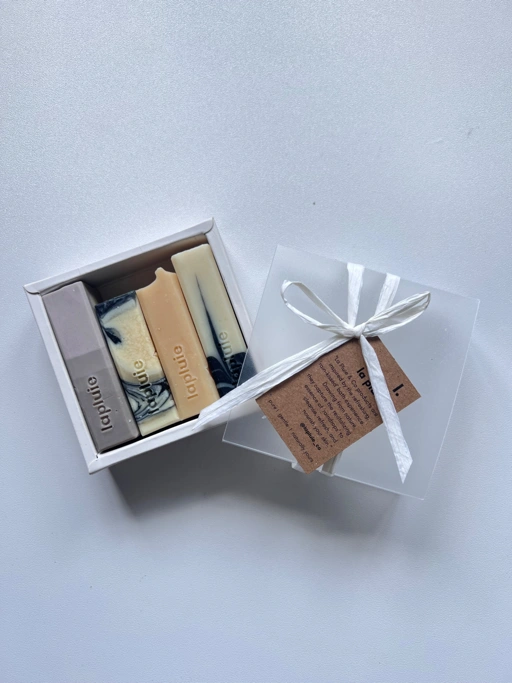 Image of EnSOAPedia I Mix of Unscented Soap Bars for Sensitive Skin