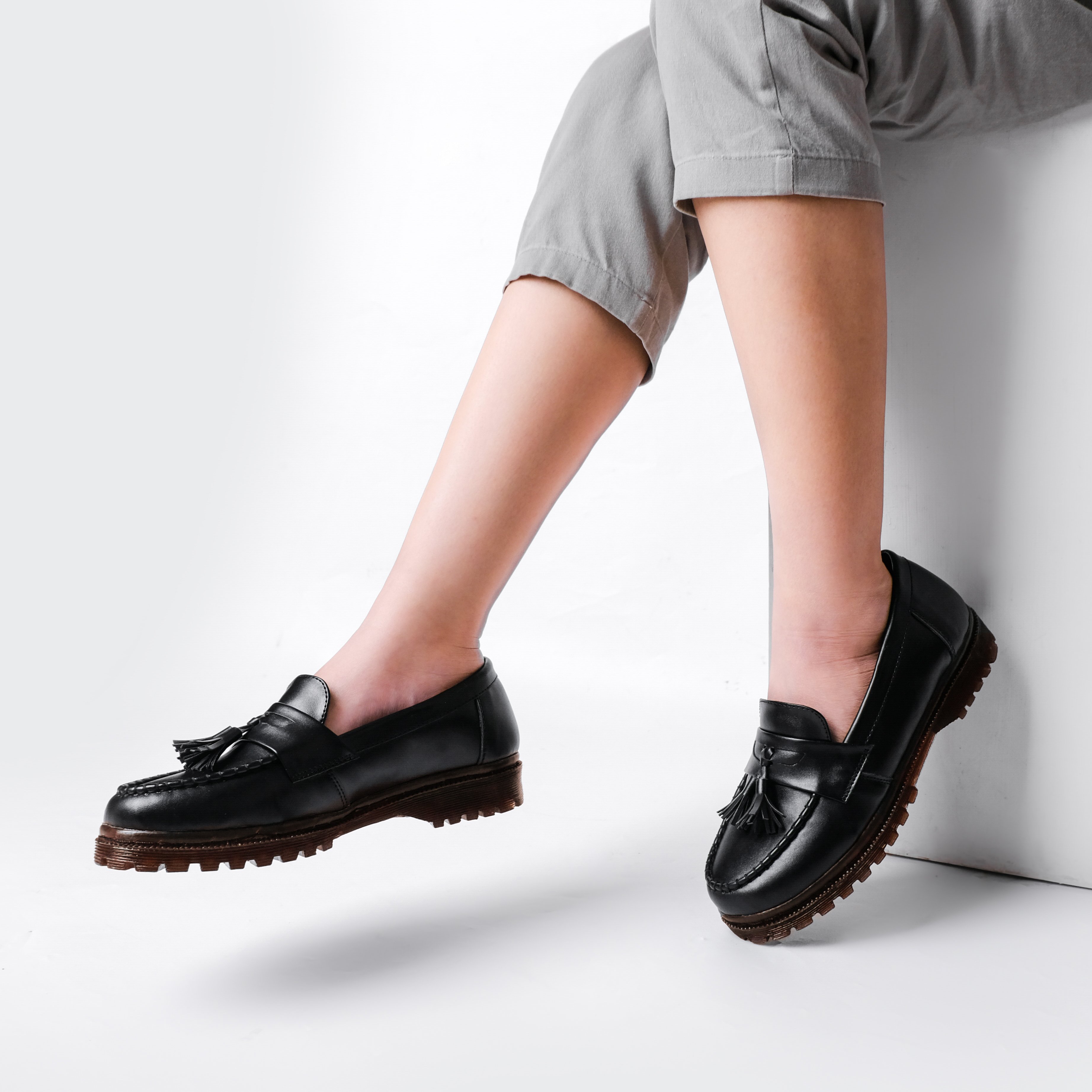 Pamole - Sepatu Loafer Wanita Bahan Kulit Sintetis - Magna Series