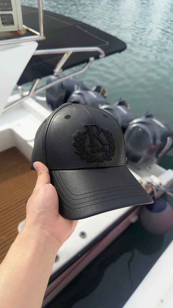 RUCAS Crown Black Leather Cap