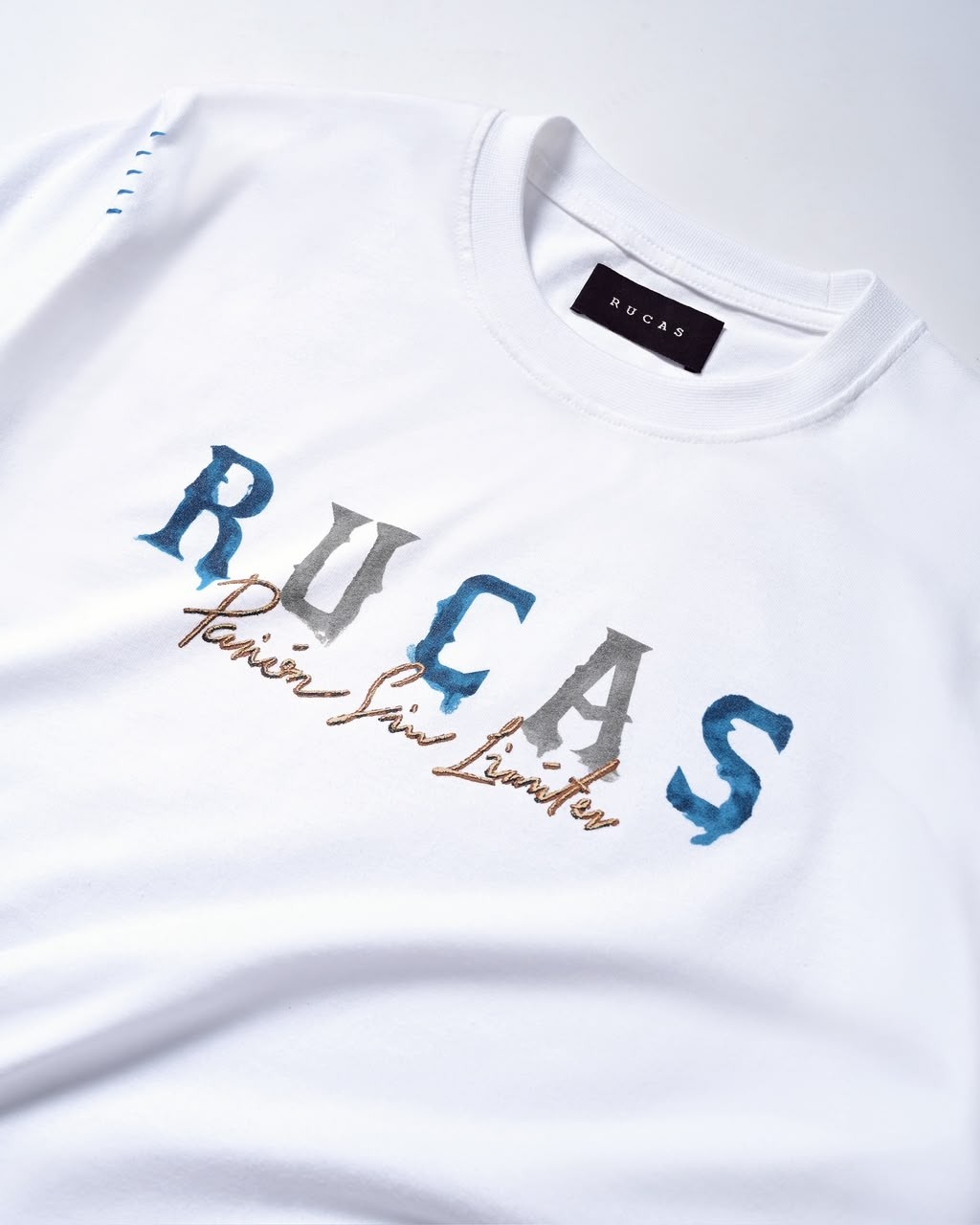 RUCAS Initial Art Painting Edition Tee - BLUE / GREY