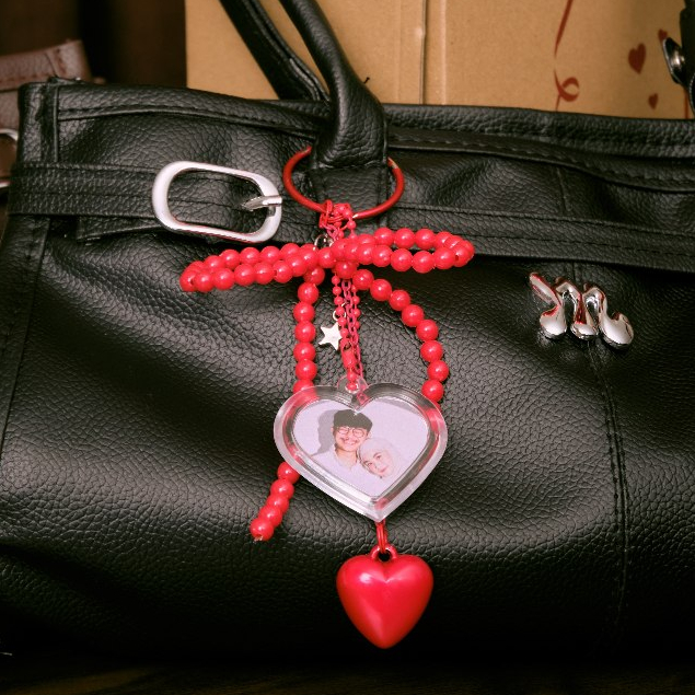  Charms Bag Valentine Edition + PHOTOCARD Love Shape