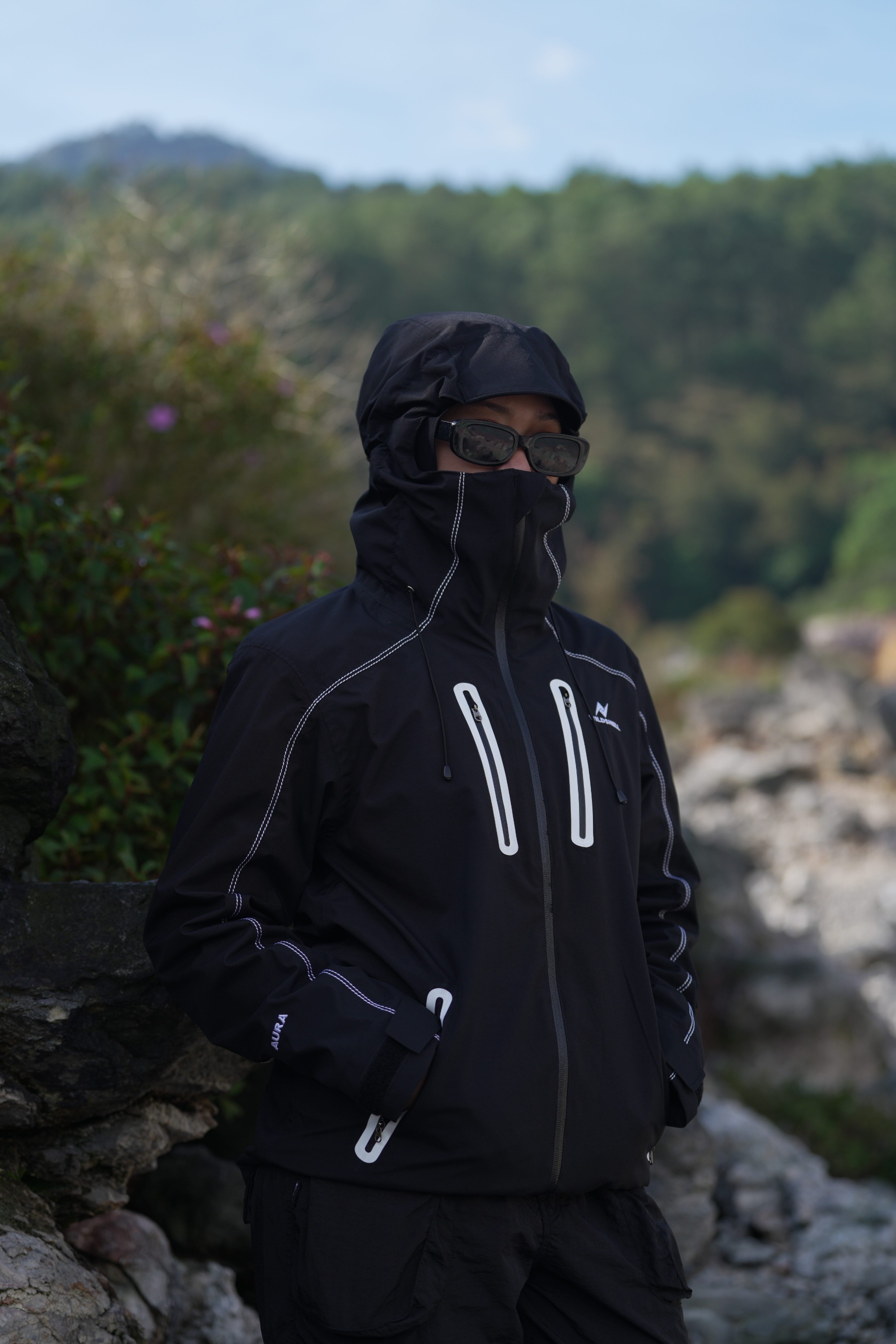 WILDSHELL - Jaket Gunung Gorpcore Aura Series 100% Waterproof