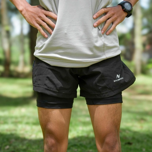 Image of SHORT PANTS TRAIL RUNN WILDSHELL WITH COMPRESSION NYMAN UNTUK OLAHRAGA