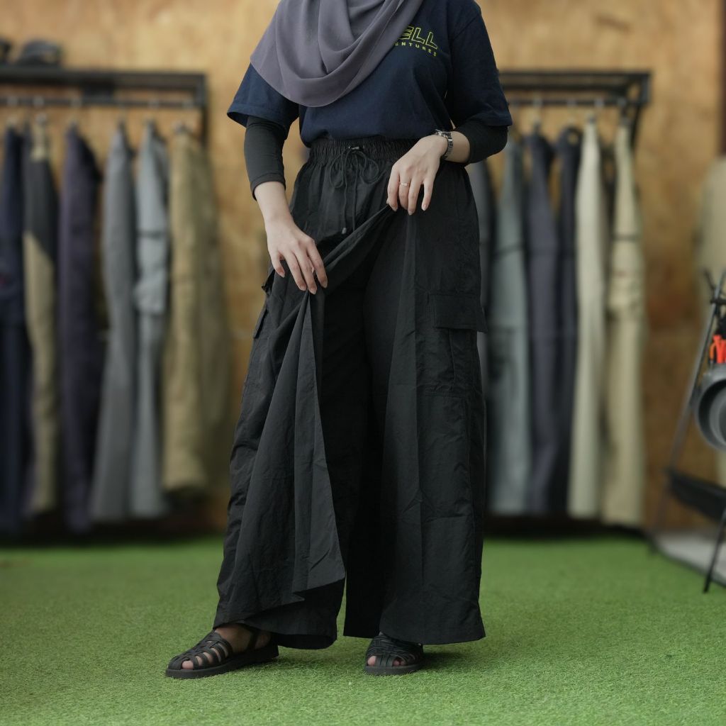 CELANA ROK OUTDOOR ARUNIKA Quickdry WILDSHELL