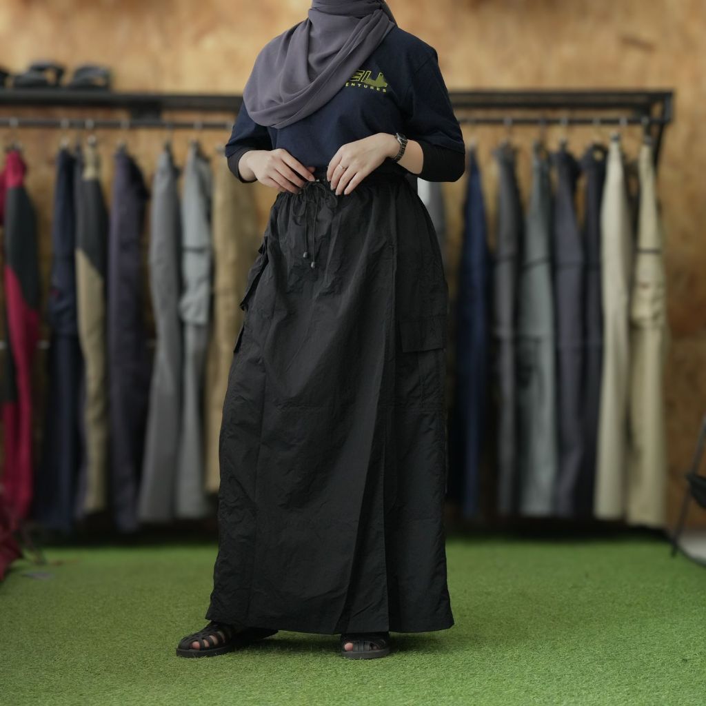 CELANA ROK OUTDOOR ARUNIKA Quickdry WILDSHELL