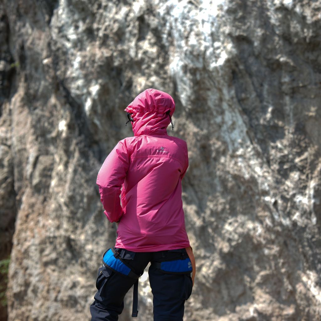 JAKET ULTRALIGHT SERIES LABUAN WILD OUTDOOR 100% waterproof
