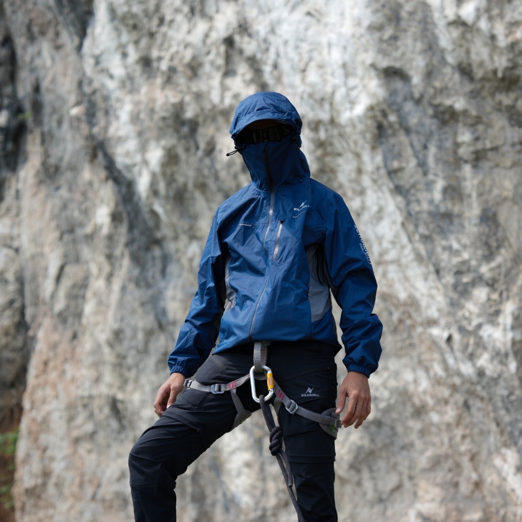 JAKET ULTRALIGHT SERIES LABUAN WILD OUTDOOR 100% waterproof