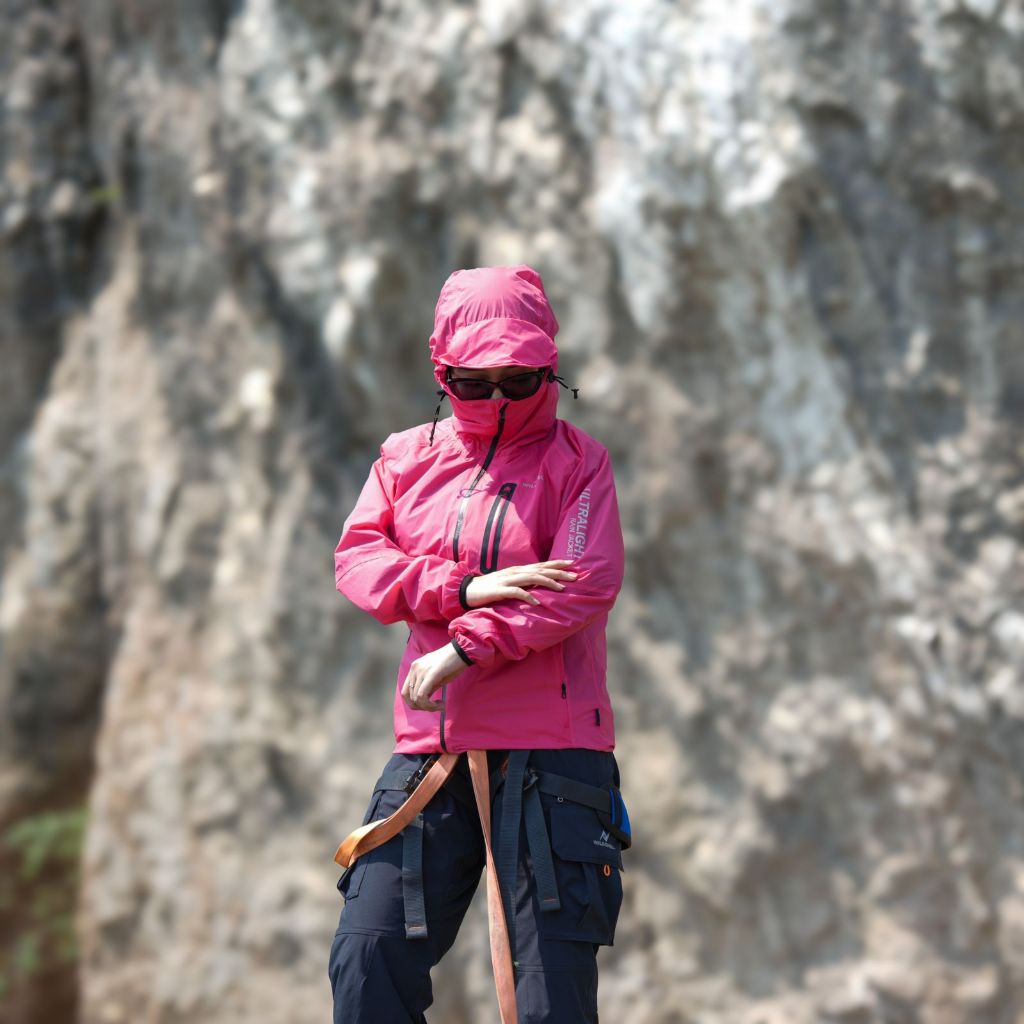 JAKET ULTRALIGHT SERIES LABUAN WILD OUTDOOR 100% waterproof