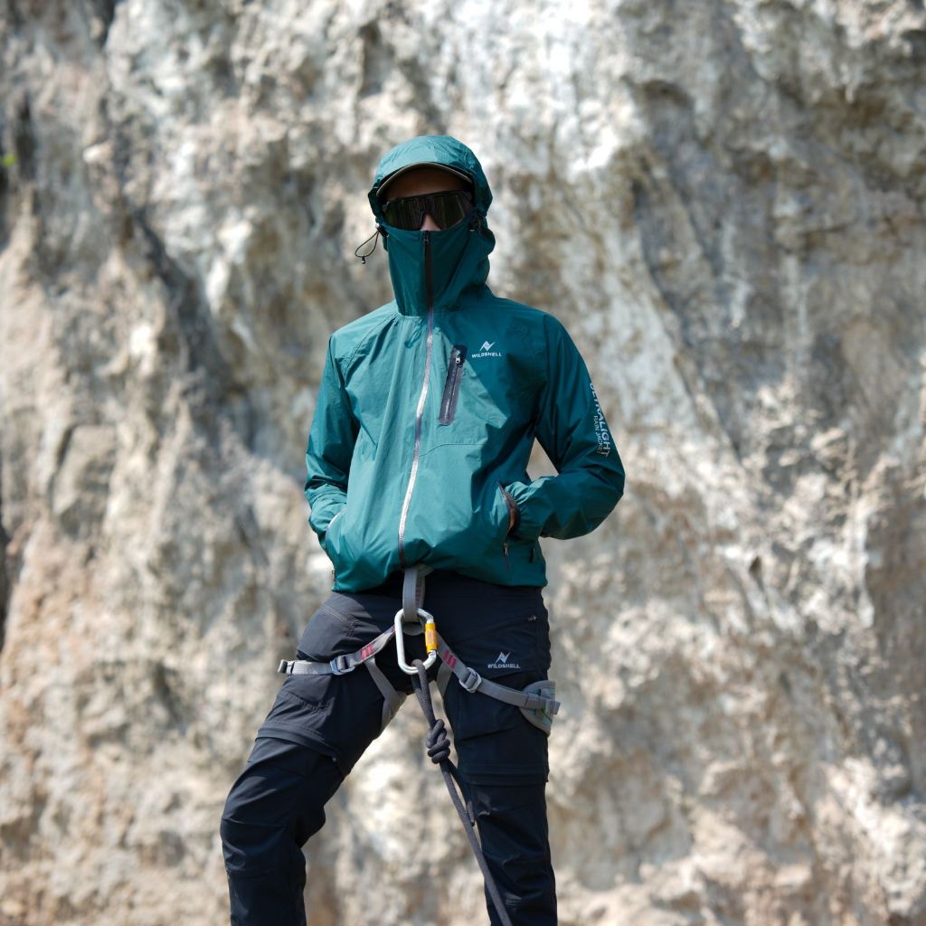 JAKET ULTRALIGHT SERIES LABUAN WILD OUTDOOR 100% waterproof