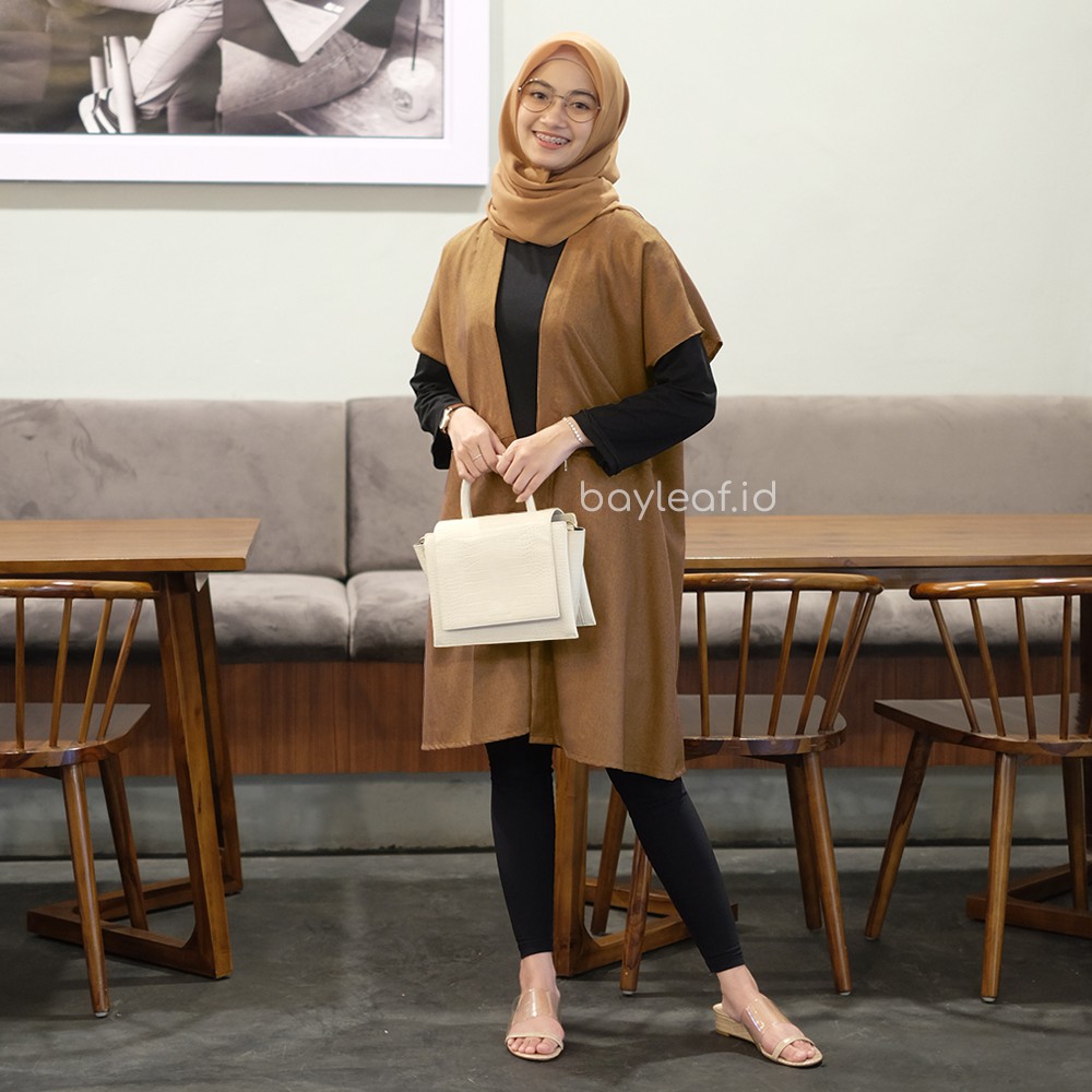 Chloe Outer Katun Lengan Pendek