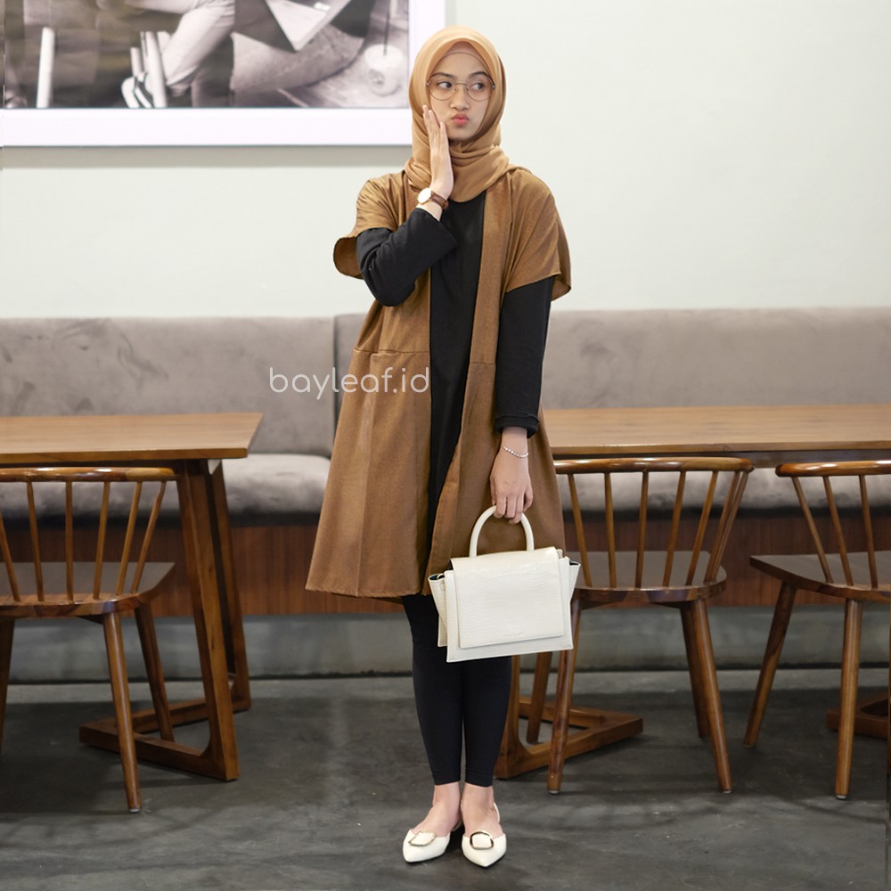 Chloe Outer Katun Lengan Pendek