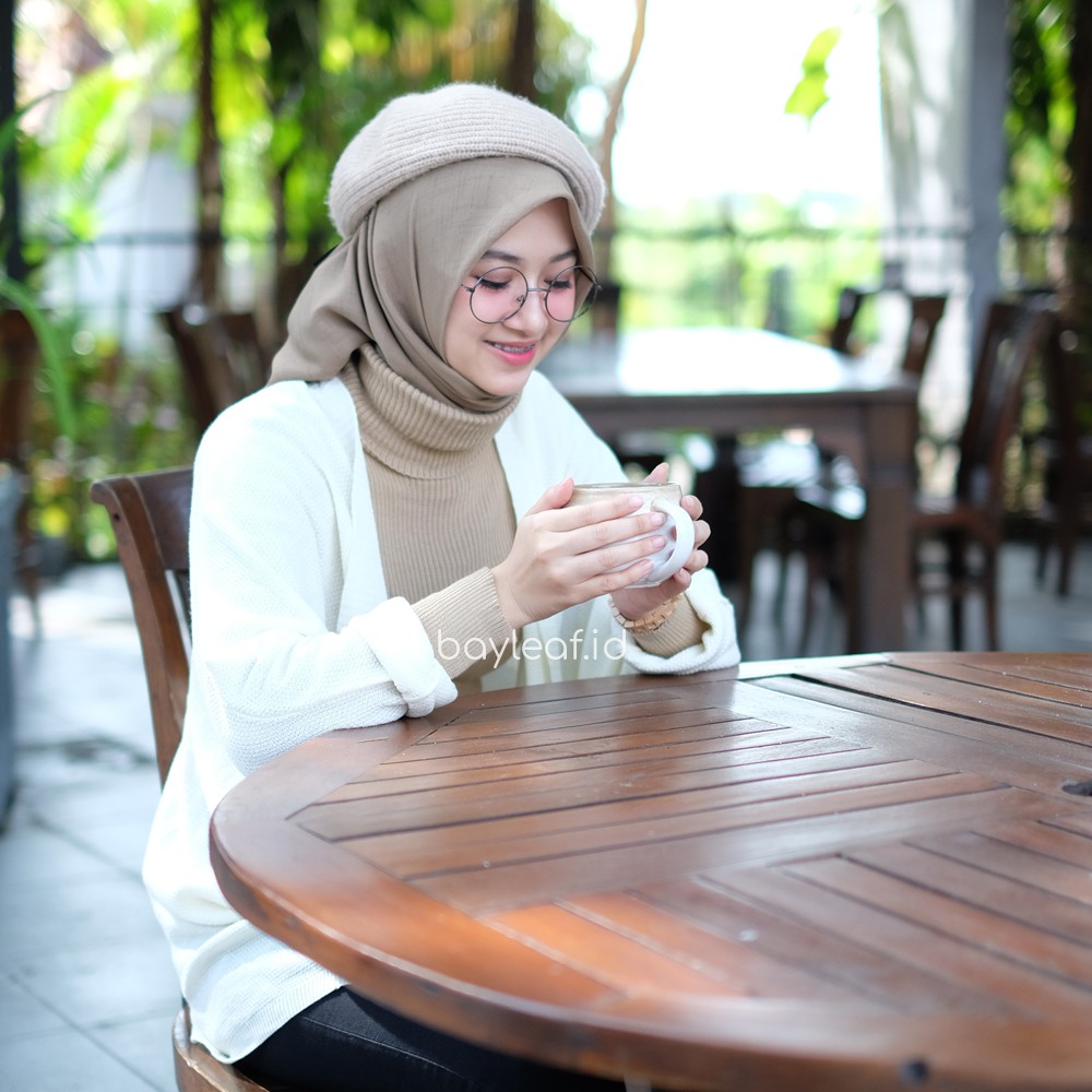 Denada Inner Rajut Turtleneck Lengan Panjang