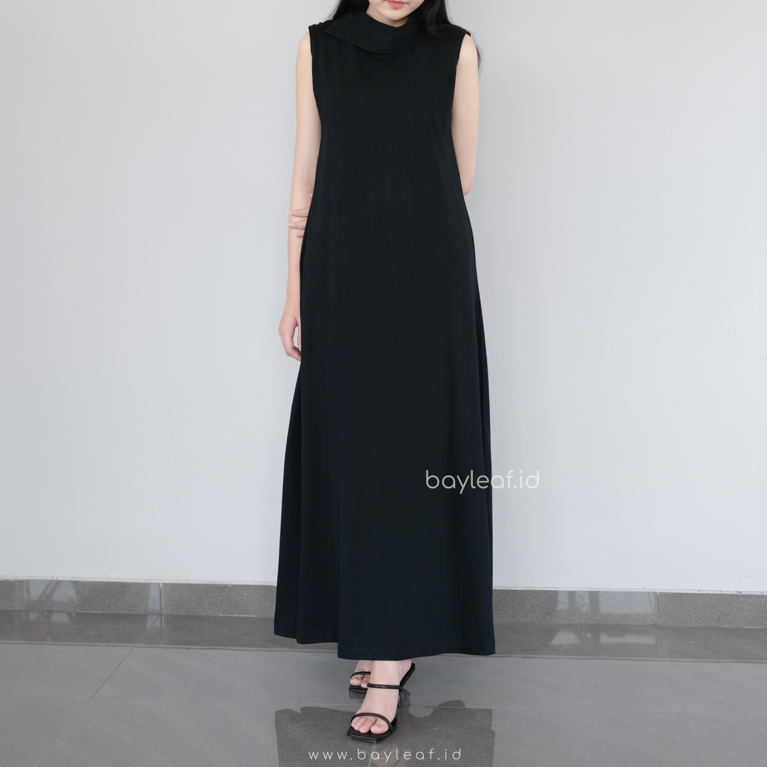 Gina Inner Maxi Dress Katun Tanpa Lengan