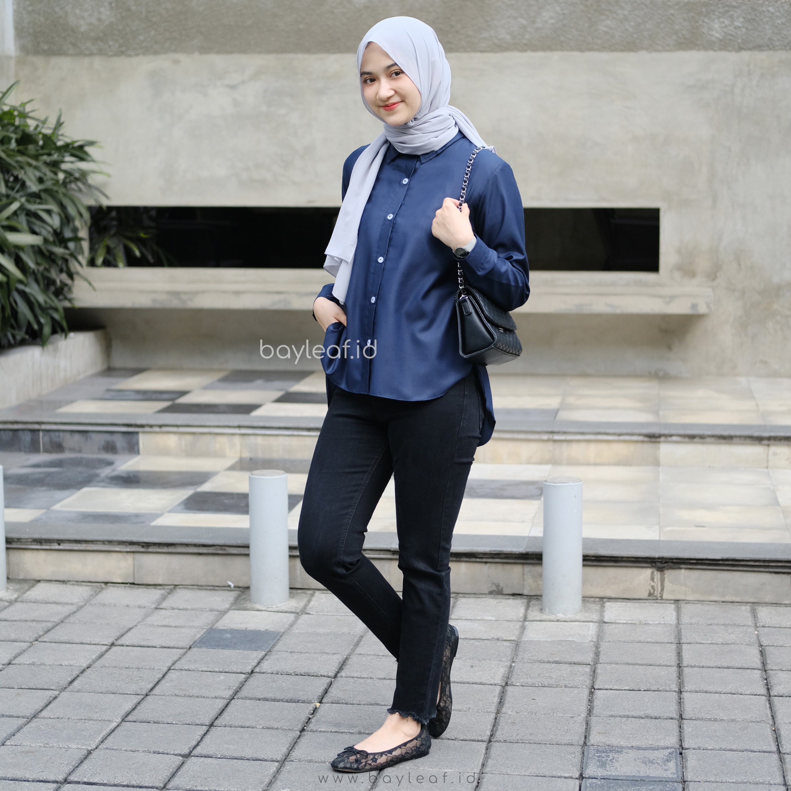 Lea Kemeja Basic
