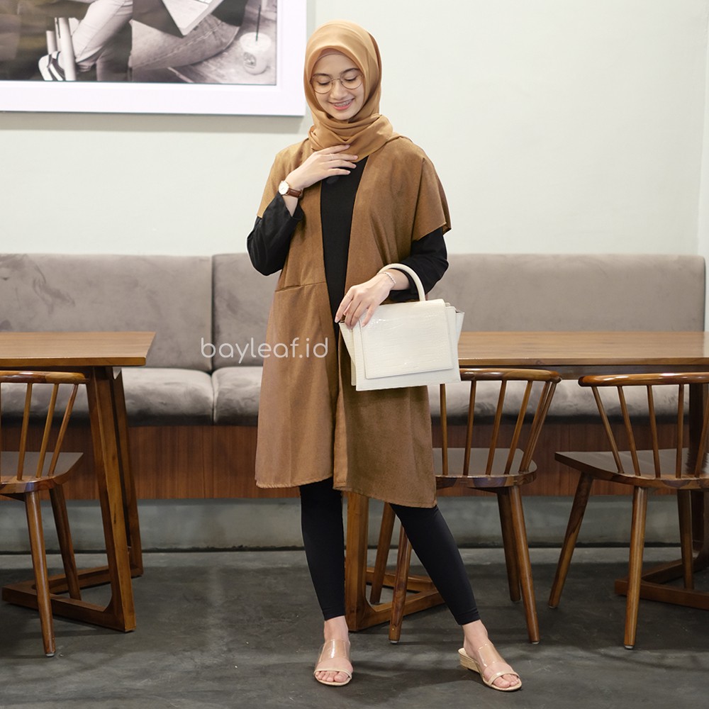 Chloe Outer Katun Lengan Pendek
