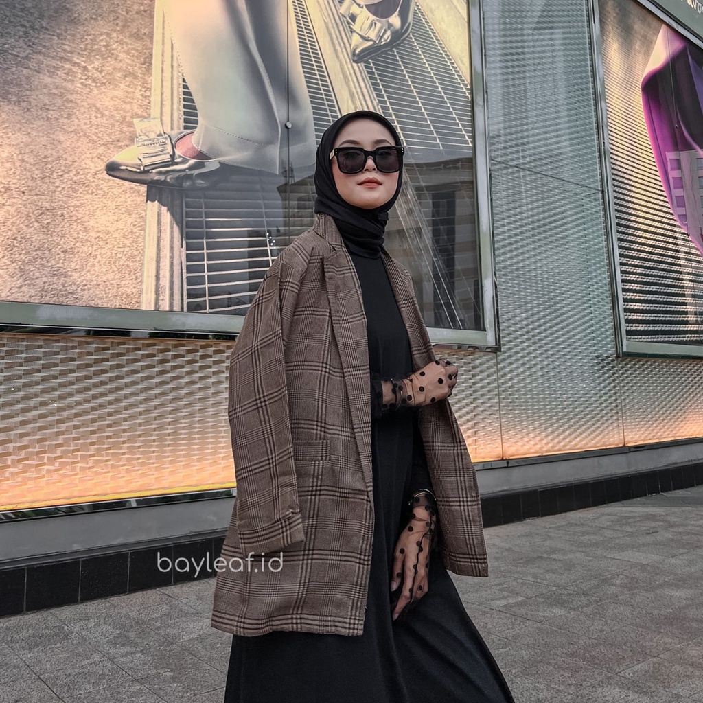 Sora Plaid Blazer Lengan Panjang