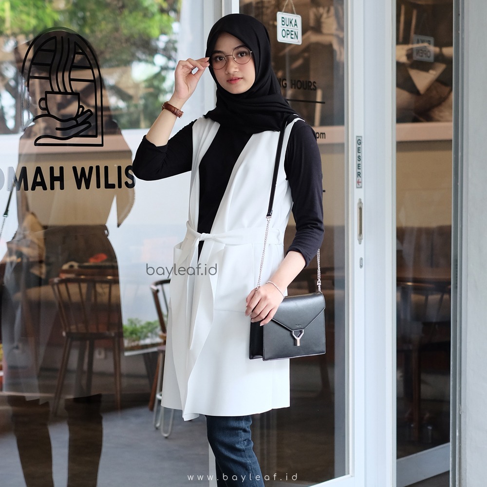 Shreya Vest Outer Scuba