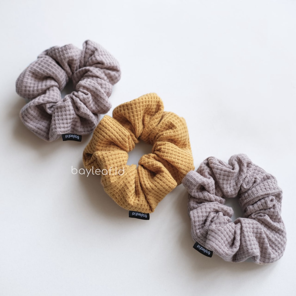 Bayleaf.id Berry Scrunchie Ikat Rambut