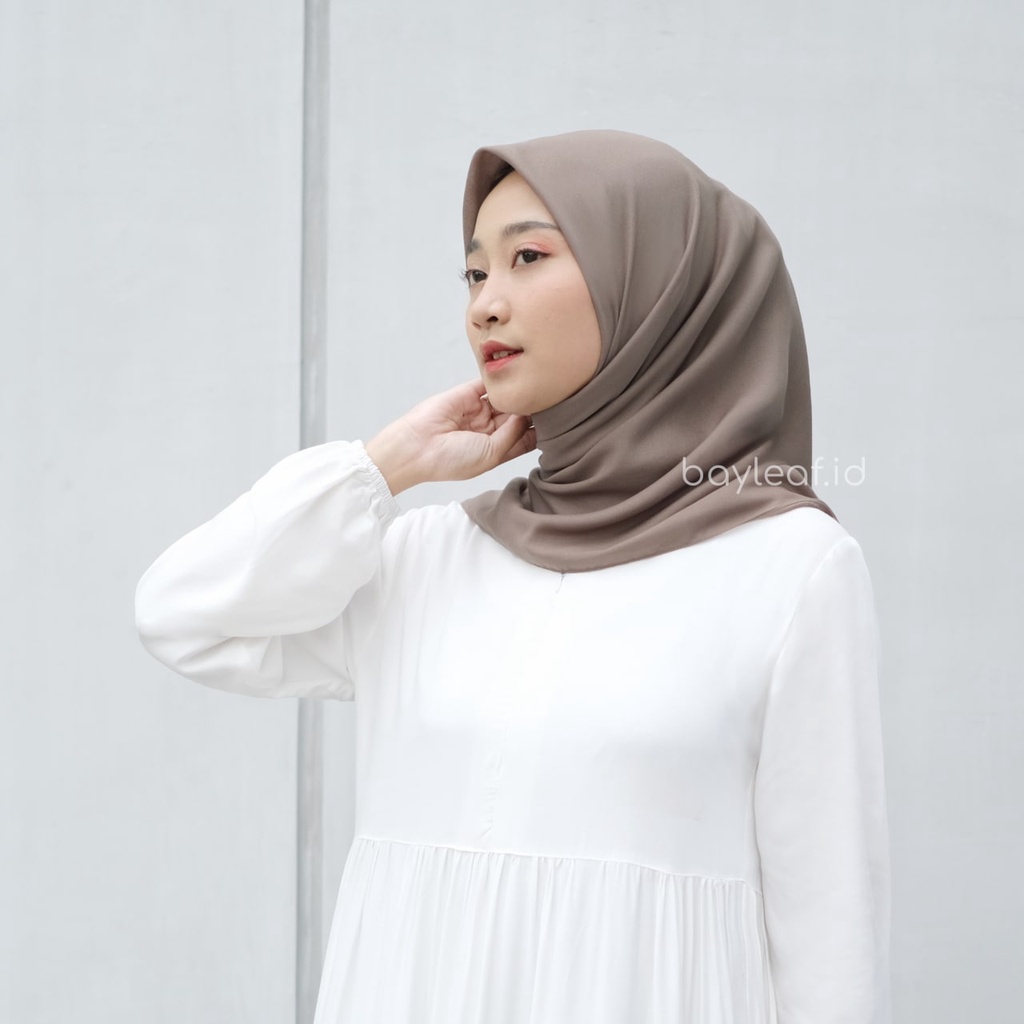 Naira Hijab Square