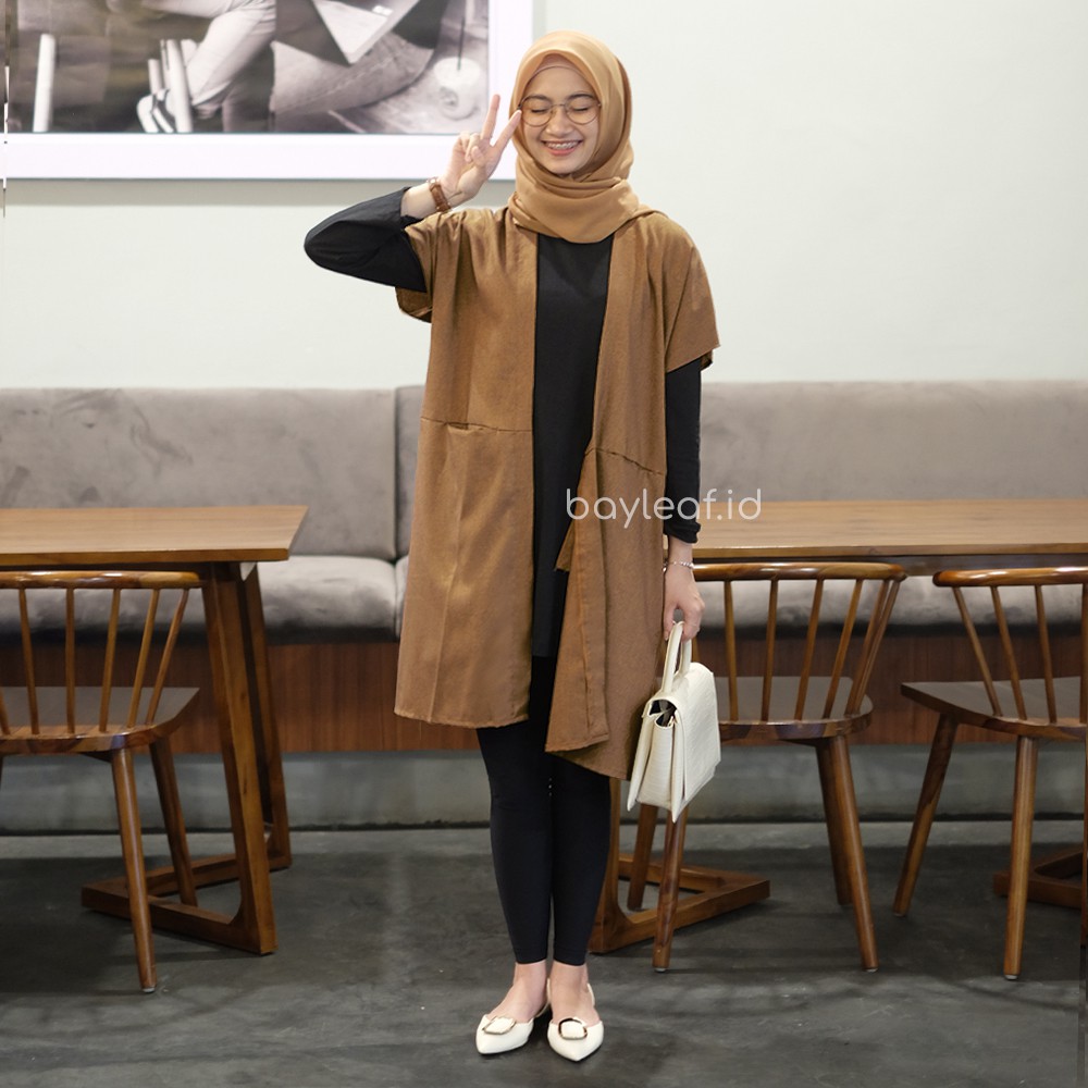 Chloe Outer Katun Lengan Pendek
